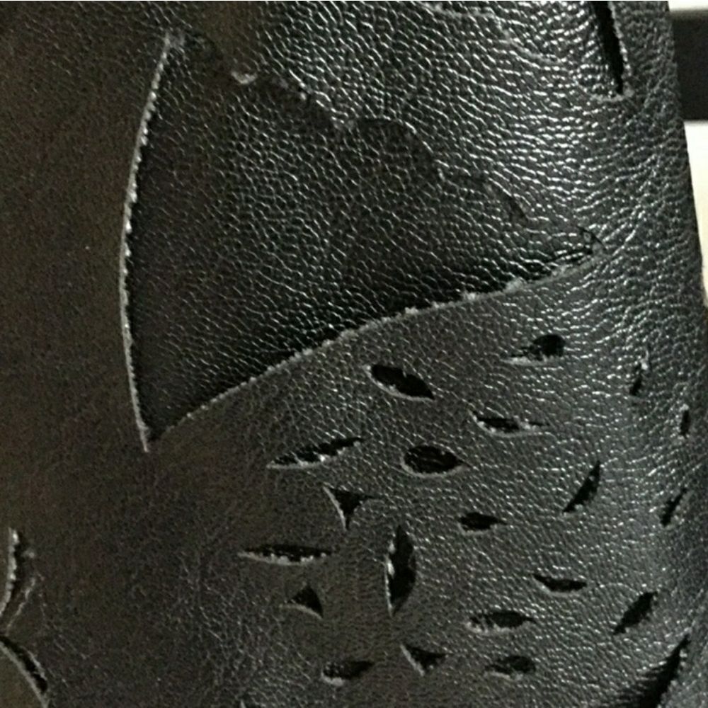 Women's Black Pencil Skirt with Láser Cut Detail - Picture 5 of 5